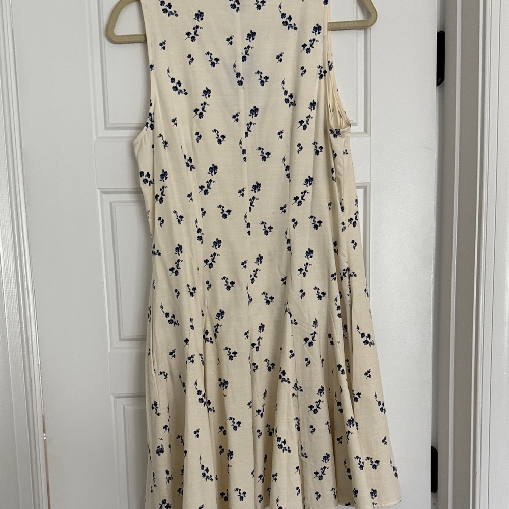 Universal Threads Cream and Floral dress - Picture 4 of 5